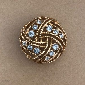 Vintage Rhinestone Goldtone Round Brooch